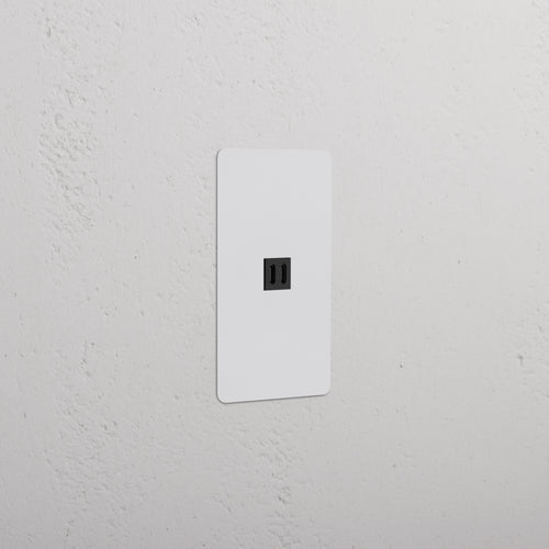 Kew 1G Fast Charge 45W USB Keystone in paintable black finish with single central USB port.