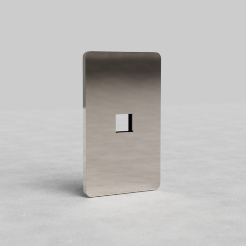 Polished Nickel 1G Keystone Plate Grove US with central keystone cutout on a light grey background.